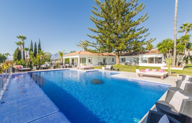 Villa - Herverkoop - Marbella - Elviria