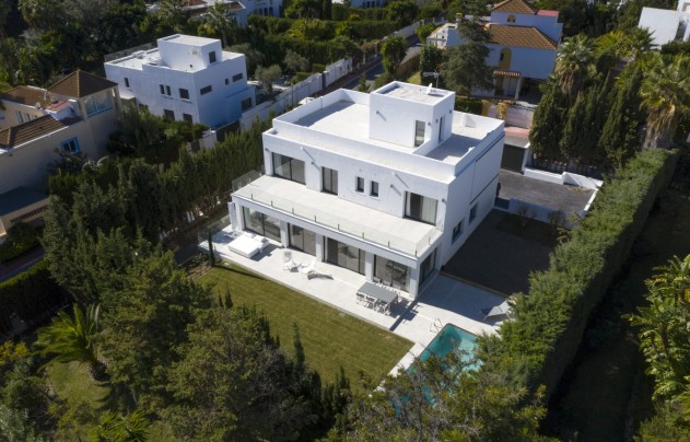 Villa - Herverkoop - Marbella - Nueva Andalucía