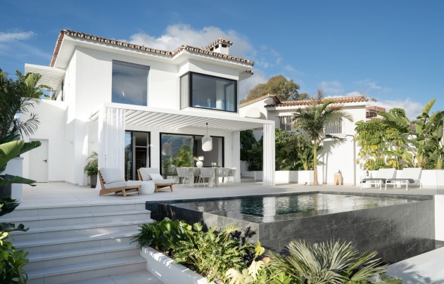 Villa - Herverkoop - Marbella - Nueva Andalucía