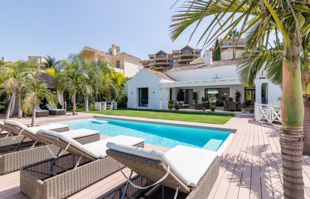 Villa - Herverkoop - Marbella - Nueva Andalucía