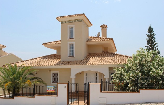 Villa - Herverkoop - Orihuela Costa - Campoamor Golf