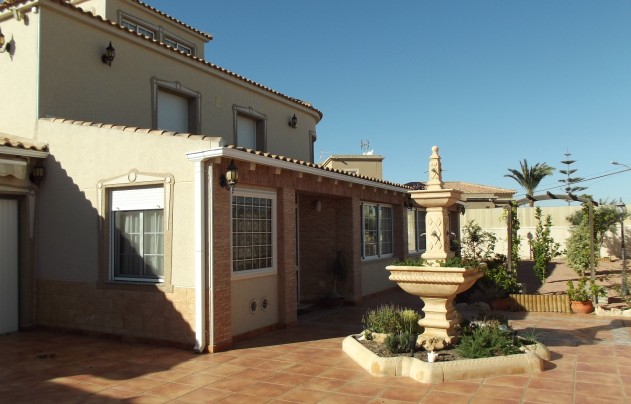 Villa - Herverkoop - Torrevieja - El Chaparral