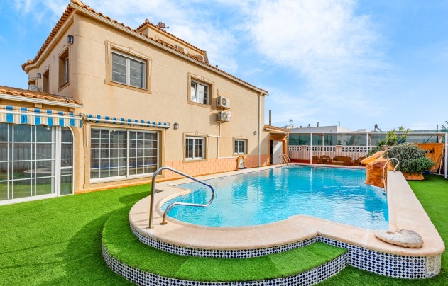 Villa - Herverkoop - Torrevieja - Torrevieja