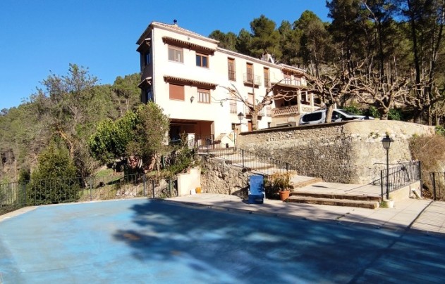 Villa - Resale - Alcoy - Alcoy