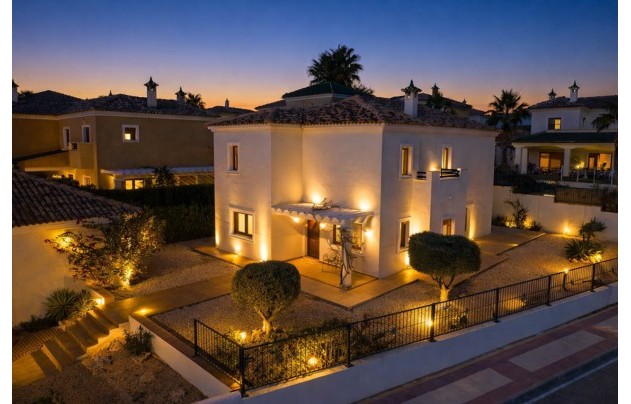 Villa - Resale - Altaona Golf and Country Village - Altaona Golf - Country Village