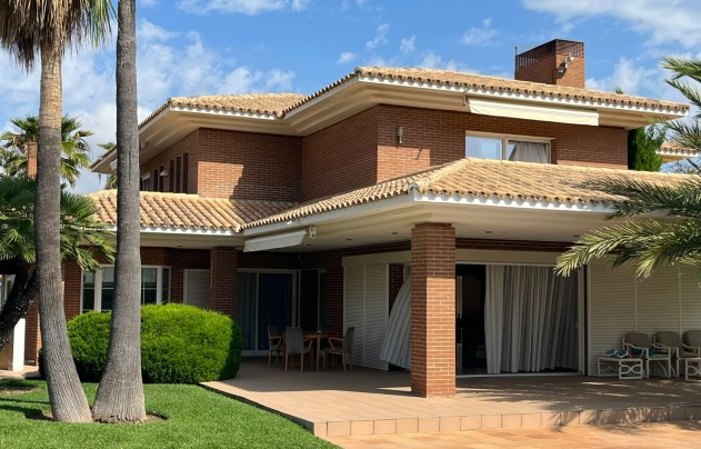 Villa - Resale - Benidorm - Benidorm