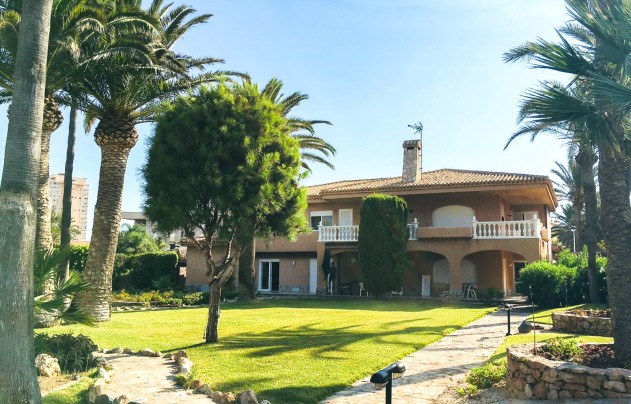 Villa - Resale - Cartagena - La Manga del Mar Menor