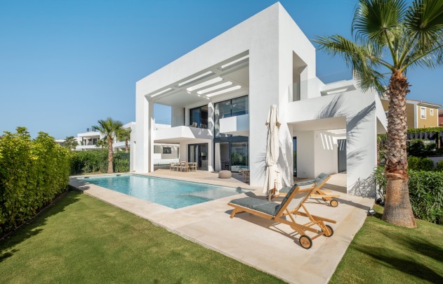 Villa - Resale - Estepona - El Paraíso