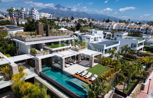 Villa - Resale - Malaga - Nueva Andalucía