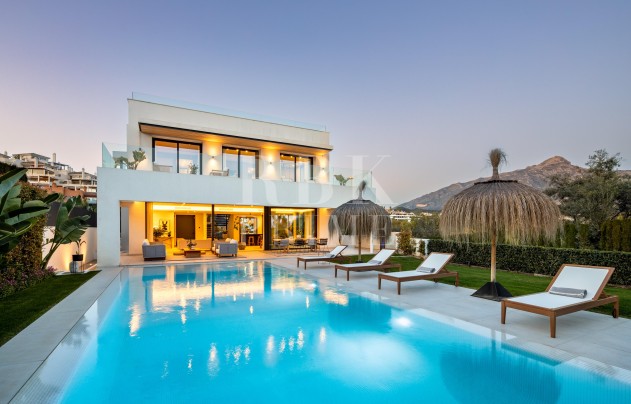 Villa - Resale - Malaga - Nueva Andalucía