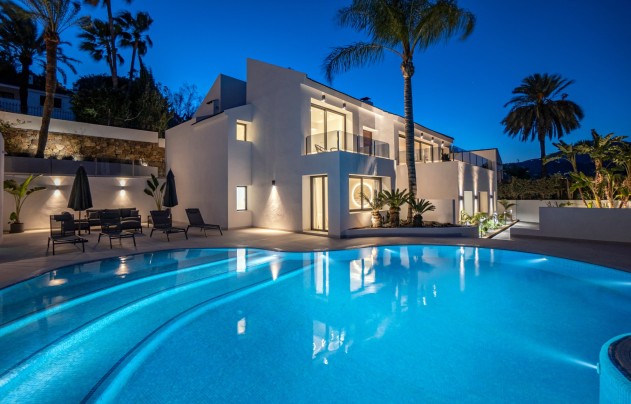 Villa - Resale - Marbella - Nueva Andalucía