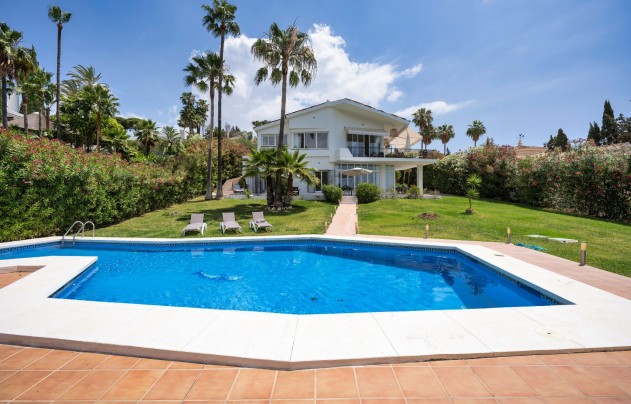 Villa - Resale - Marbella - Nueva Andalucía