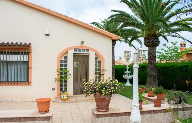Villa - Resale - Orihuela Costa - MUY CERCA DE LA PLAYA