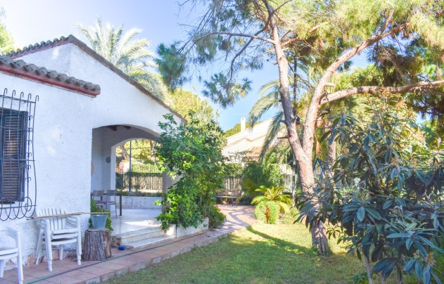 Villa - Resale - Orihuela Costa - Punta Prima