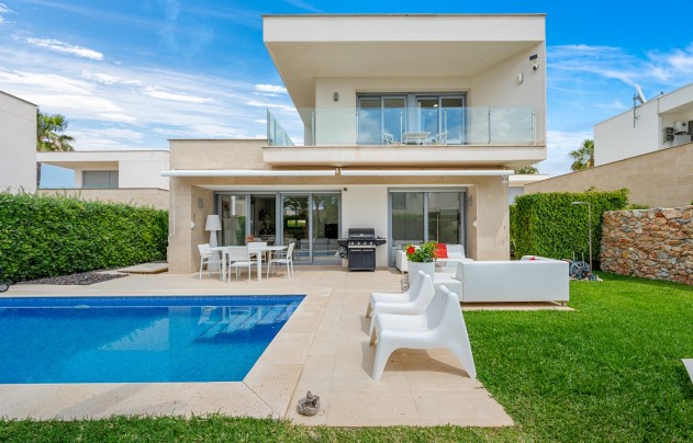Villa - Resale - Orihuela - Vistabella