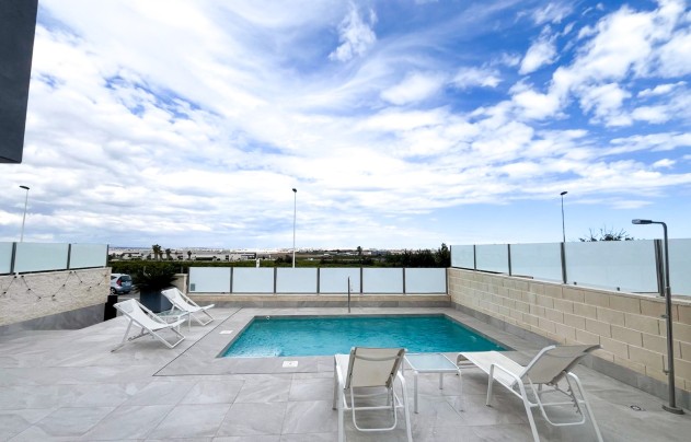 Villa - Resale - Torrevieja - Los Altos