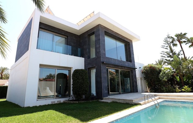 Villa - Resale - Torrevieja - Los Angeles