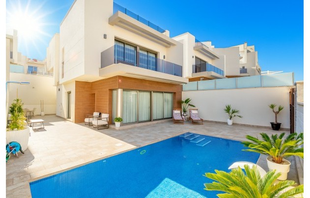 Villa - Resale - Villamartín - Villamartín