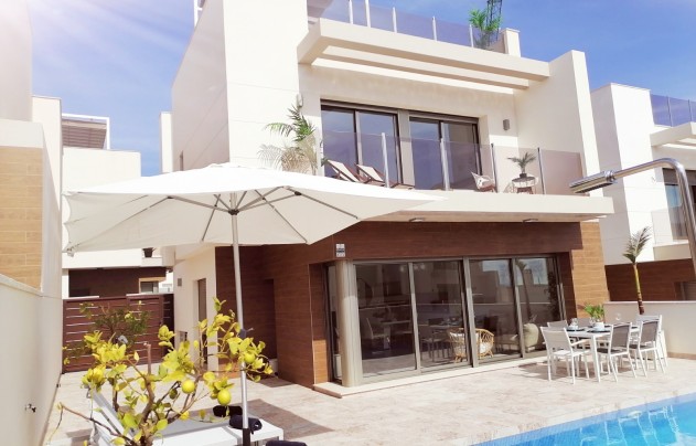 Villa - Resale - Villamartín - Villamartín