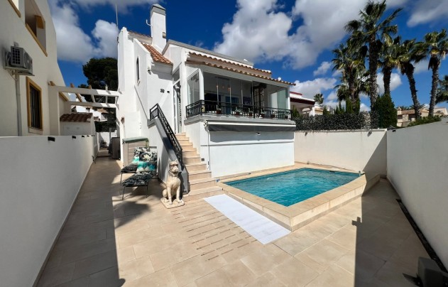 Villa - Resale - Villamartín - Villamartín