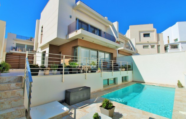 Villa - Resale - Villamartín - Villamartín