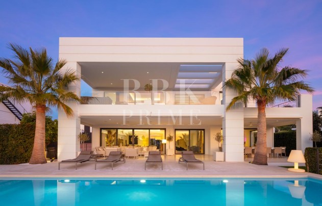 Villa - Reventa - Malaga - Nueva Andalucía