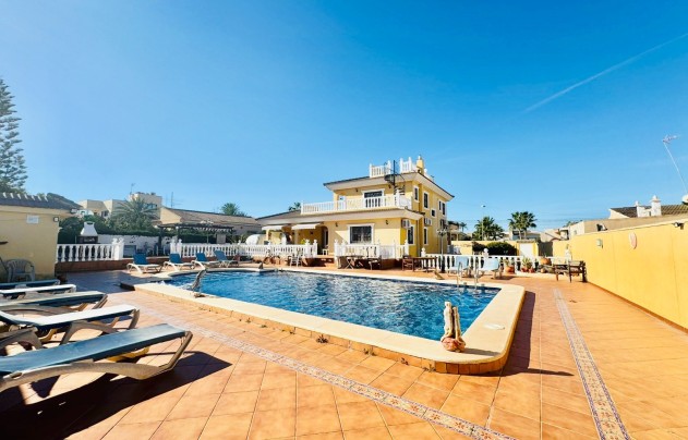 Villa - Reventa - Torrevieja - Los Balcones