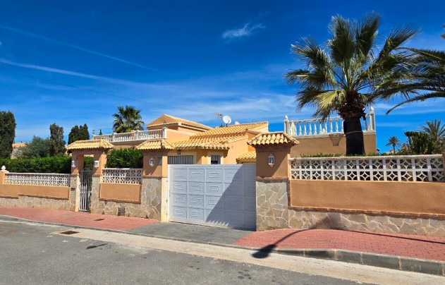 Villa - Revente - Torrevieja - El Chaparral