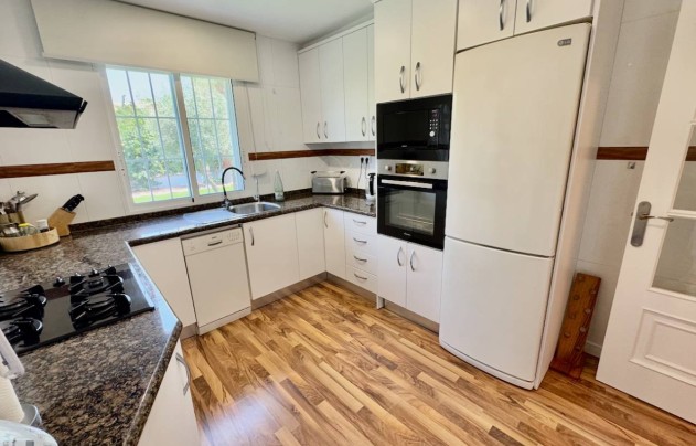 Resale - Villa - Torrellano