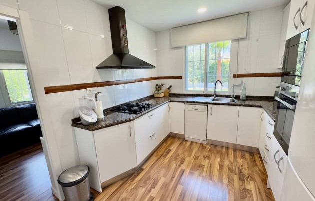 Resale - Villa - Torrellano