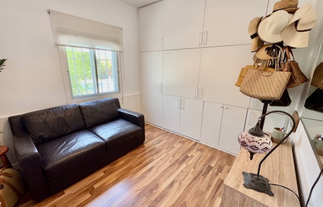 Resale - Villa - Torrellano