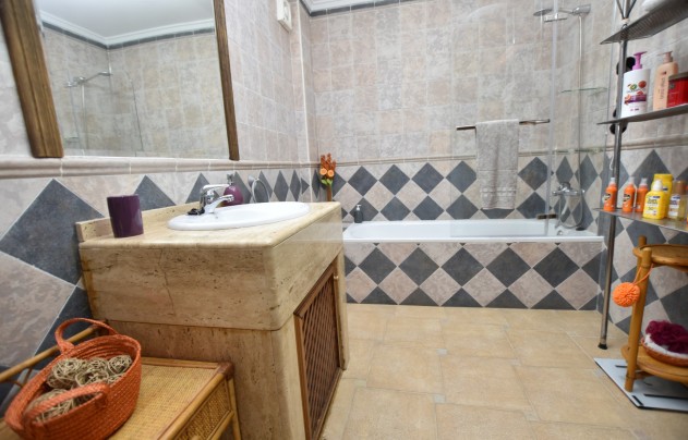 Resale - Villa - Algorfa - Montemar