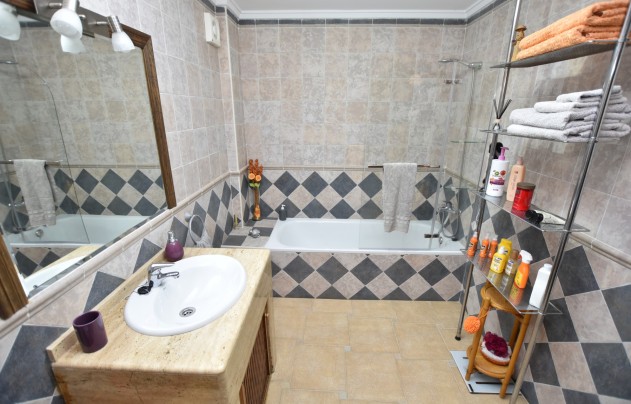 Resale - Villa - Algorfa - Montemar