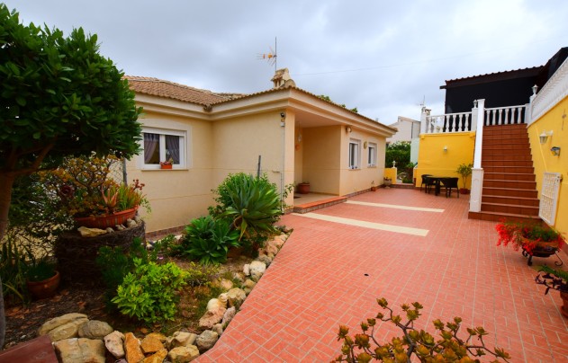 Resale - Villa - Algorfa - Montemar