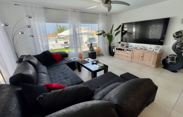 Resale - Villa - Ciudad Quesada