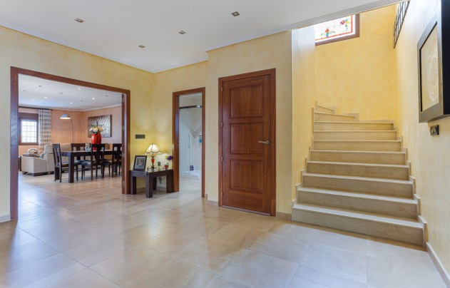 Resale - Villa - Los Montesinos - La Herrada