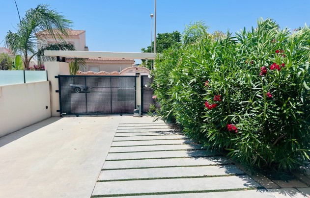 Resale - Villa - Rojales