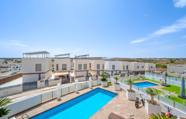 Resale - Villa - Orihuela Costa - Villamartín