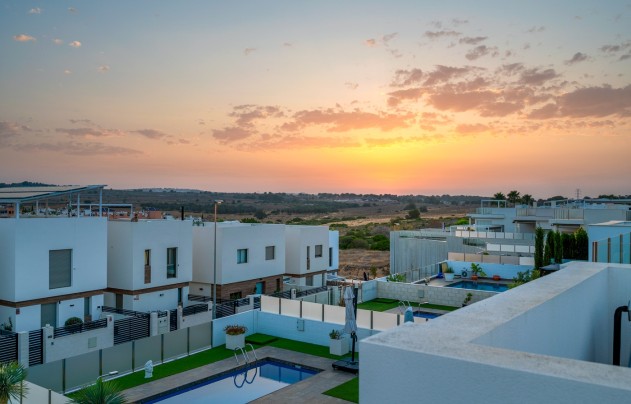 Resale - Villa - Orihuela Costa - Villamartín