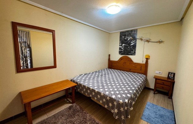 Resale - House - Punta Prima