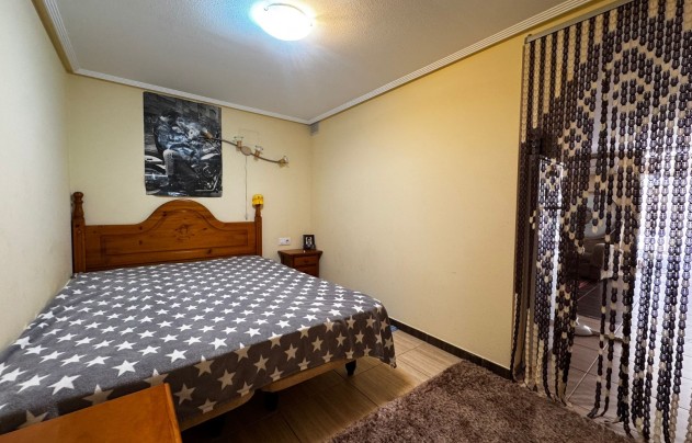 Resale - House - Punta Prima