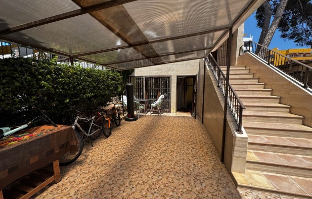 Resale - House - Punta Prima