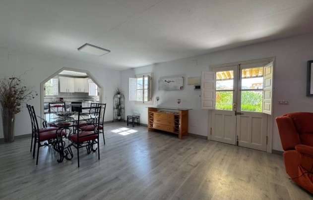 Resale - Villa - Blanca