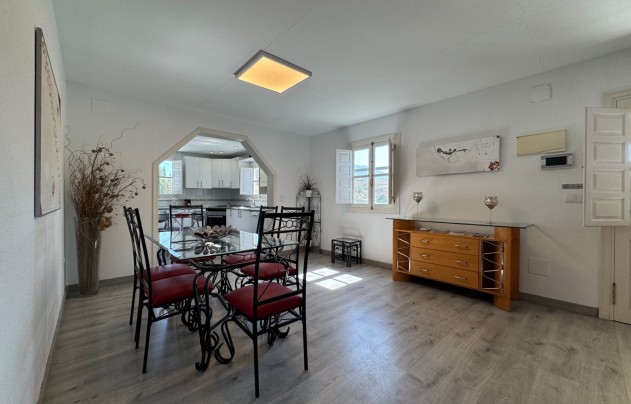 Resale - Villa - Blanca