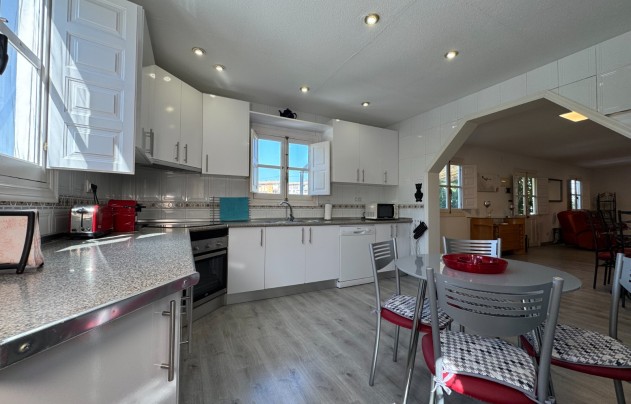 Resale - Villa - Blanca