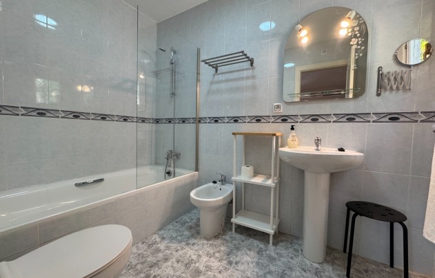 Resale - Villa - Blanca