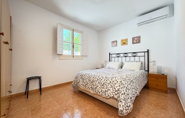 Resale - Villa - Blanca