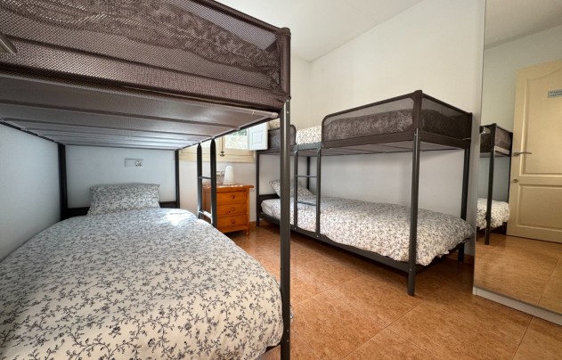 Resale - Villa - Blanca