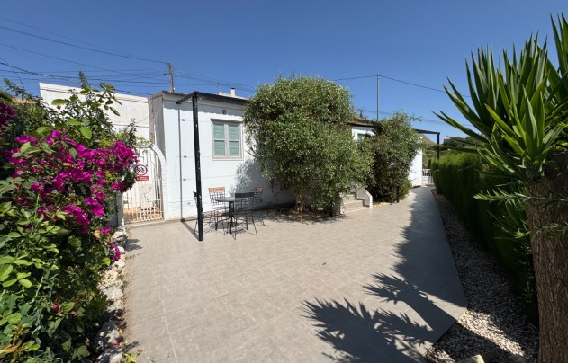 Resale - Villa - Blanca