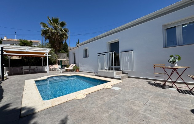 Resale - Villa - Blanca